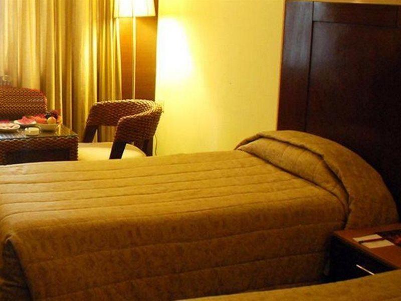 Hotel Dr Rajkumar International Bangalore Eksteriør billede