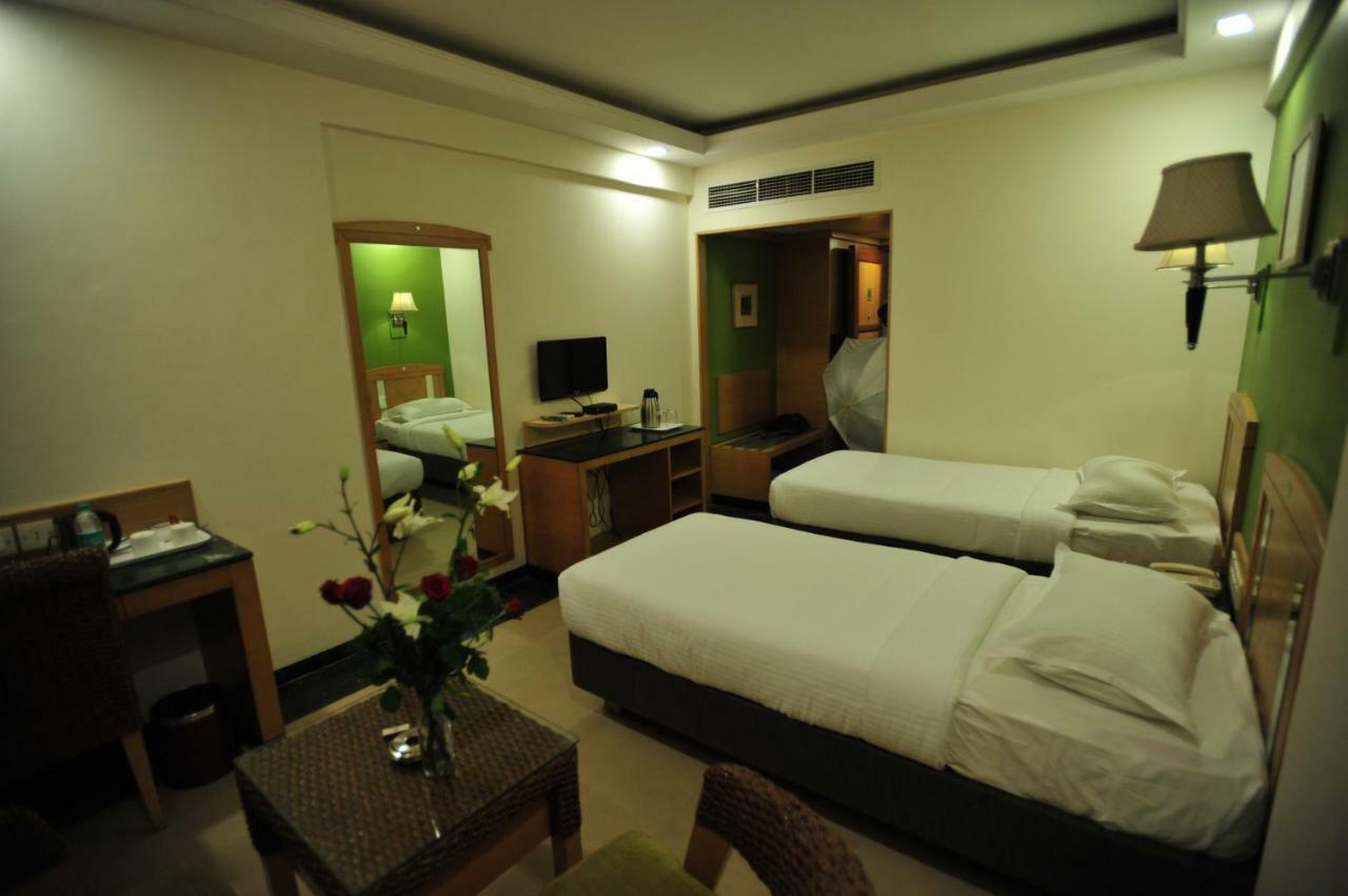 Hotel Dr Rajkumar International Bangalore Eksteriør billede